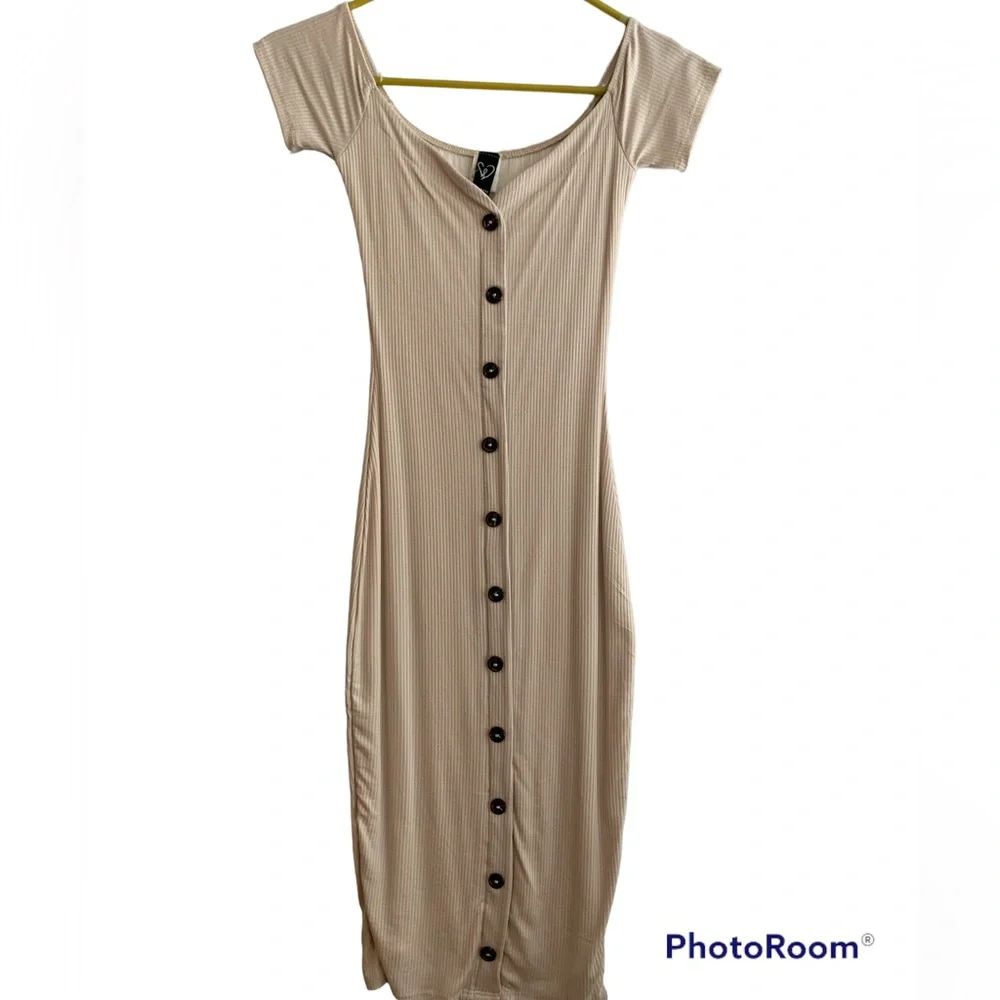 Bodycon Button Dress - Picture 5 of 5